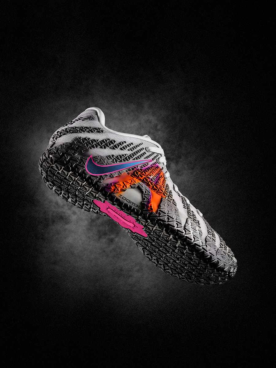 【ほぼ未使用】ナイキ(NIKE)バスケット サブリナ2 EP サブリナイオネスク サブリナ・イオネスクとNikeがタッグを組み、サブリナシリーズの